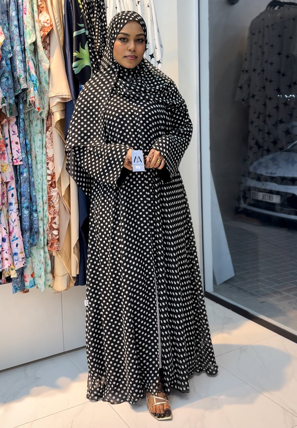Polka dots abaya