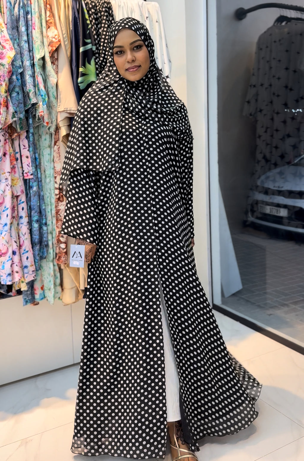 Polka dots abaya