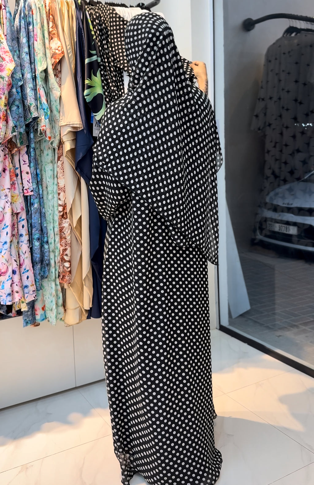 Polka dots abaya