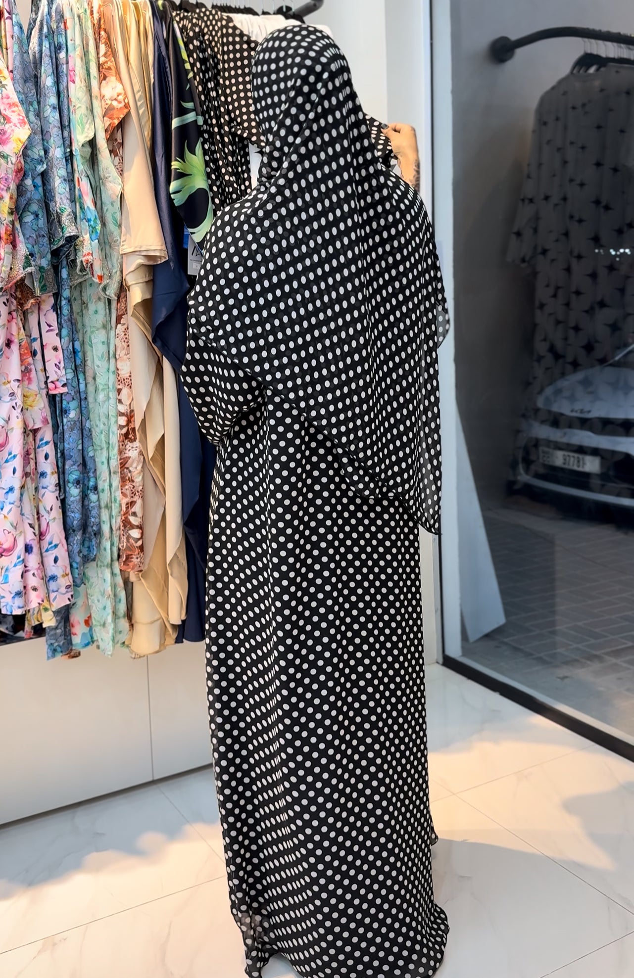Polka dots abaya