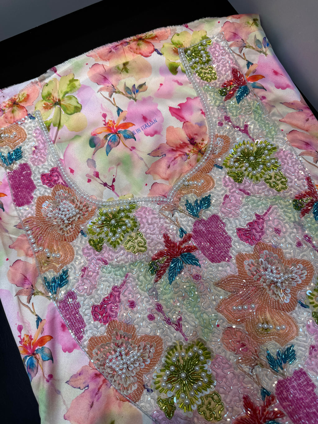 Mukhawar Fabric