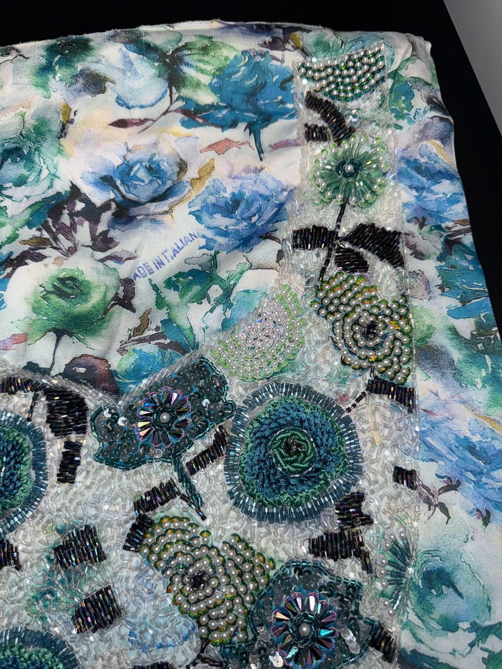 Mukhawar Fabric