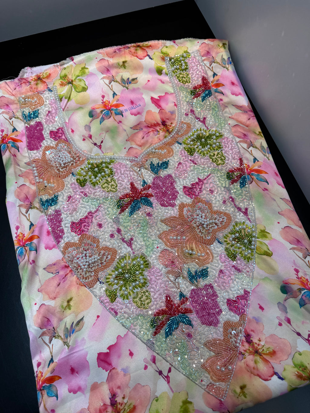 Mukhawar Fabric