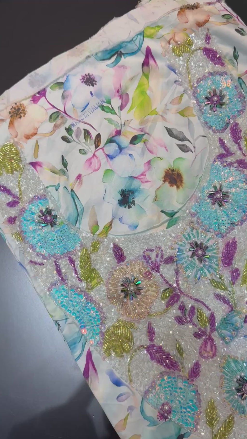 Mukhawar Fabric
